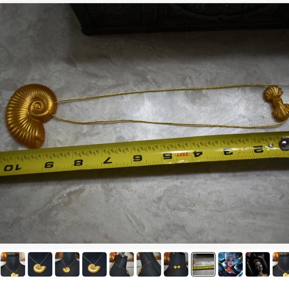 Disney Live Action Film Movie The Little Mermaid Ursula Vanessa Plastic Necklace - Picture 9 of 11